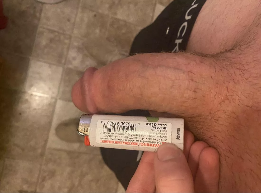 Upvote if your bigger 🙃 posted by hornyguy6942