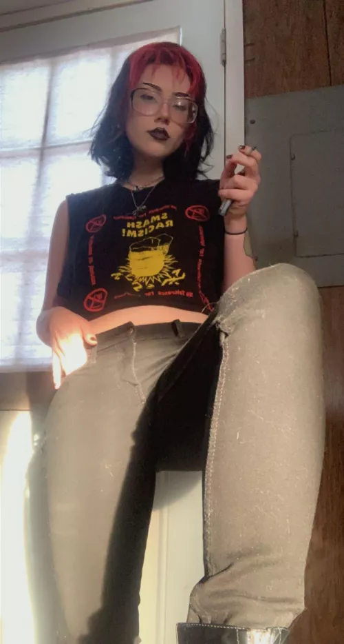 Upvote me bc my bf likes to look at this Reddit and I’m petty :3 by Icy_Upstairs_3