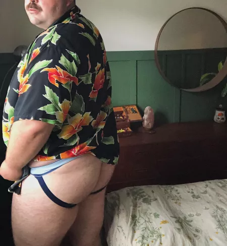 usually i’m the top but lately i want a twink to just use me 🤫 by jobudz