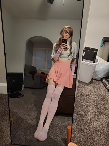 UwU by greasedmonkey55