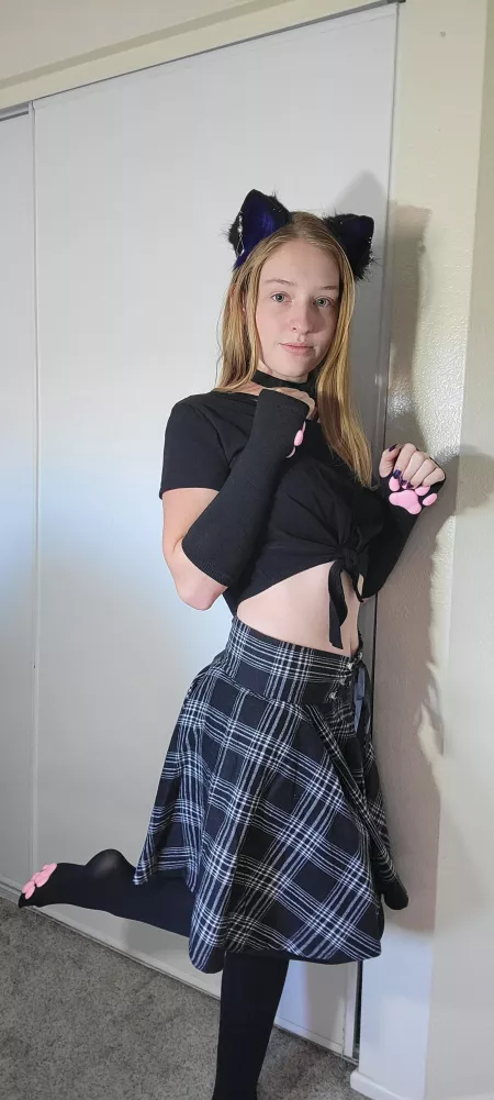 UwU (f) by rain18390