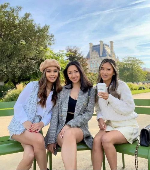 Vacation babes by MisterMysteryMan3