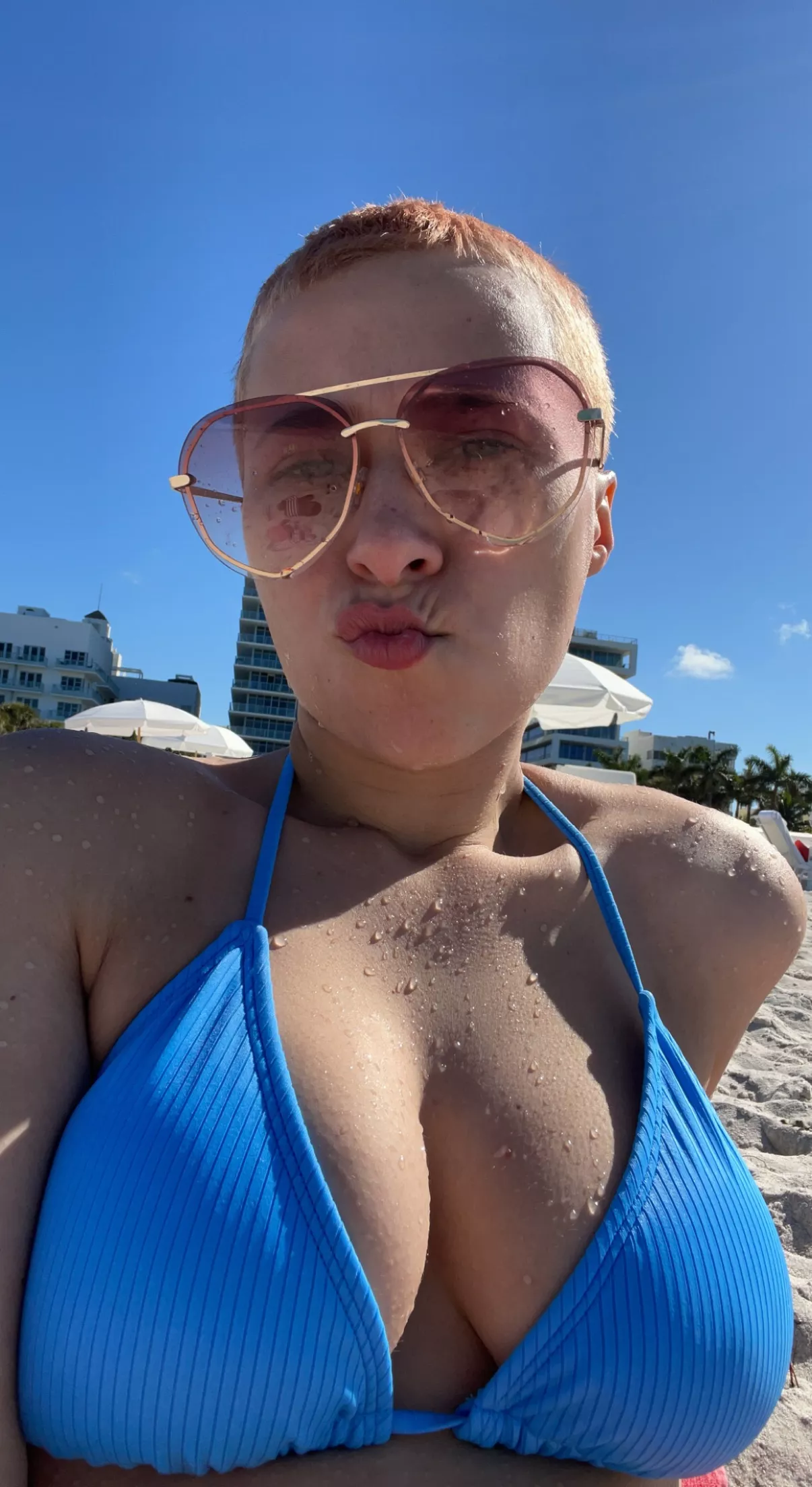 Vacation fun posted by Little_Pink_Rose