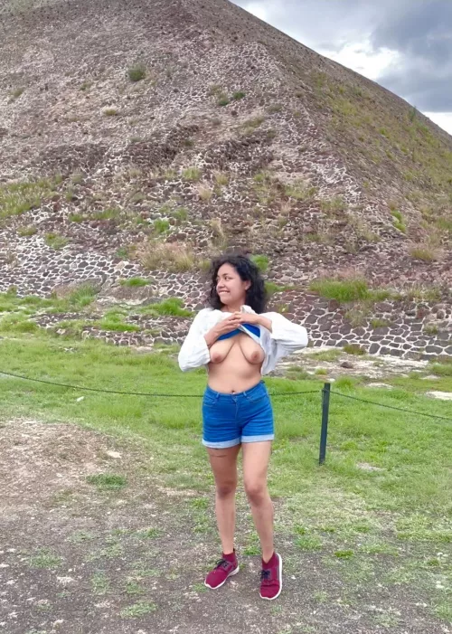 Vacations are a great excuse to be naughty 😇 by geminienthusiast