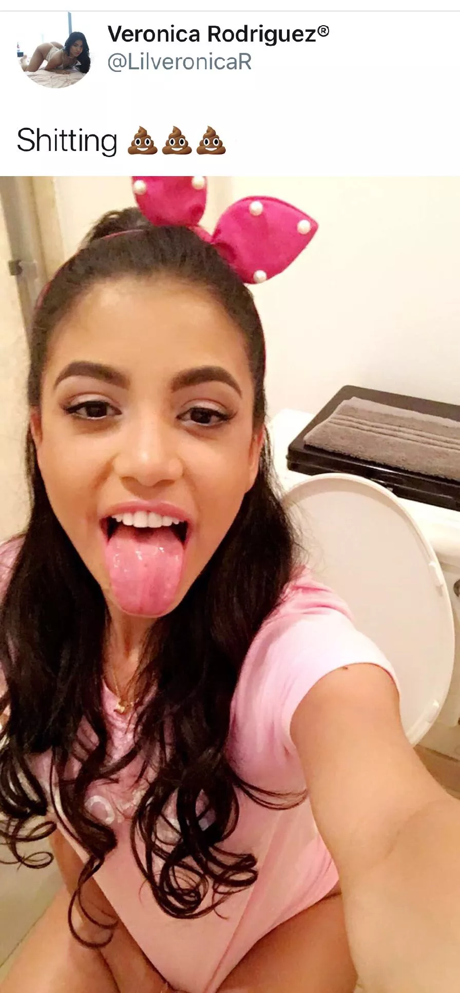 Veronica On The Toilet posted by alandoo