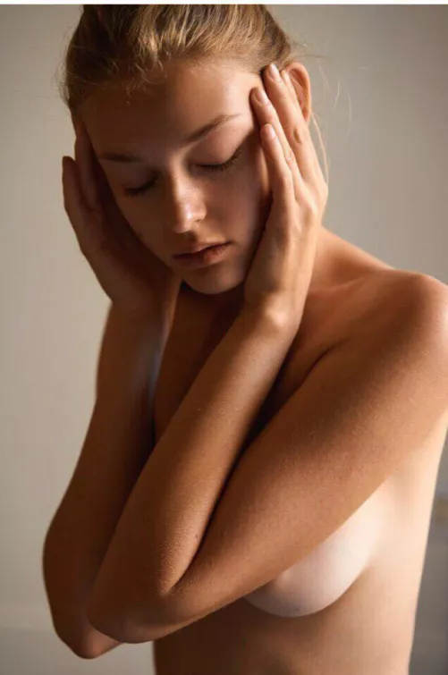 Veronika Shchelkanova by jayswanderings