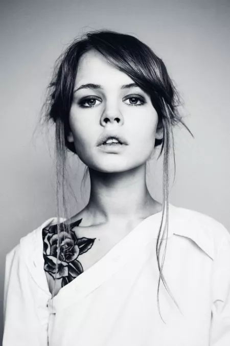 Very 60s looking facial portrait. SFW. by [deleted]