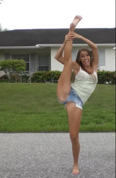 Very hot girl stretching by MYNAMEIS2183