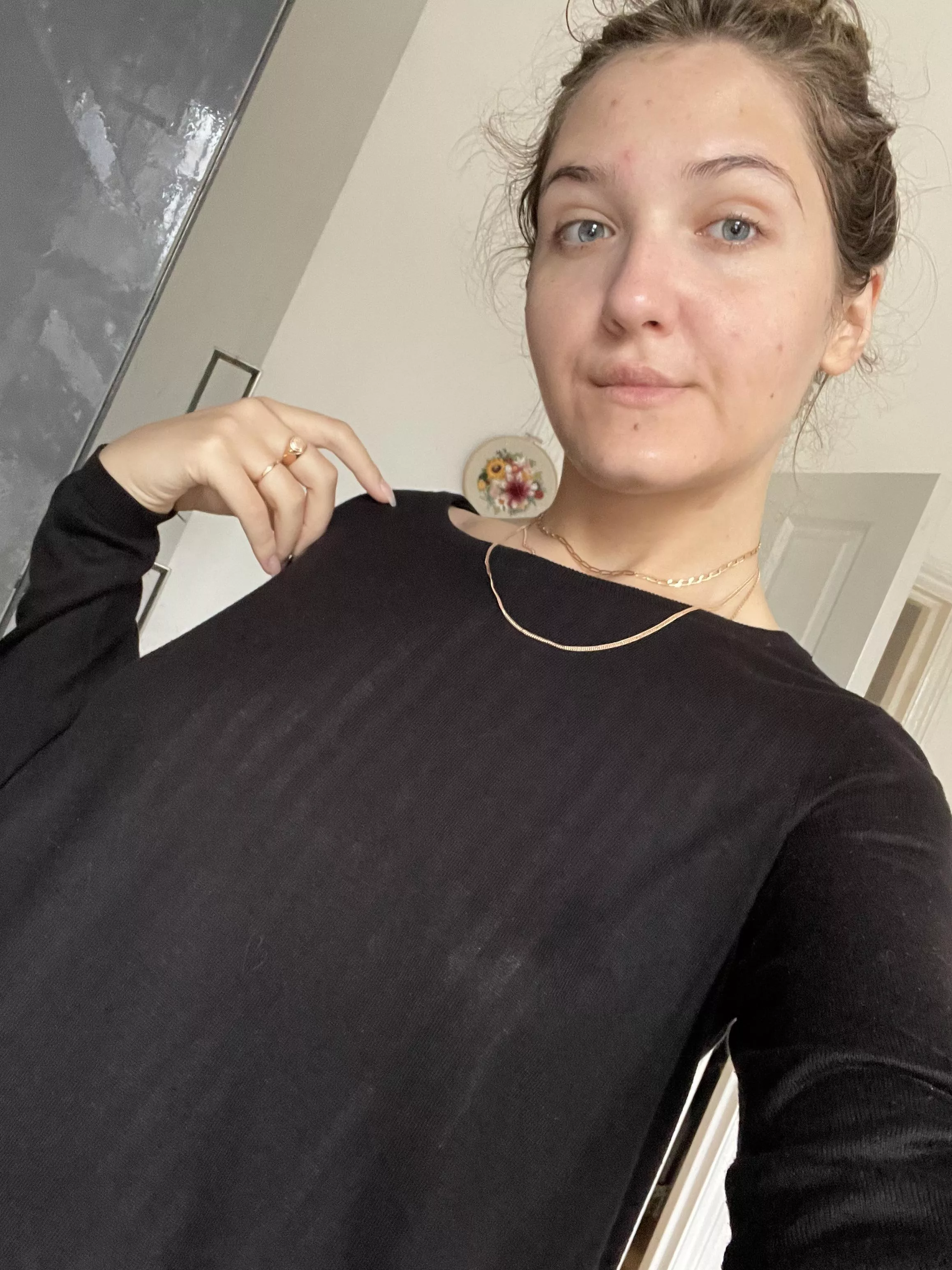 Very subtle braless for the office 😇 posted by adile_like-in-a-lay