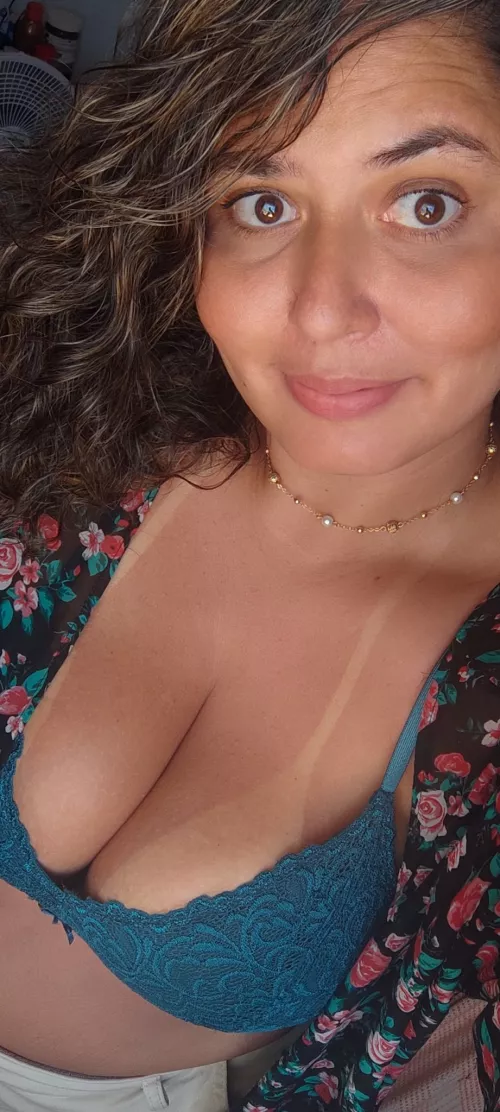 Very tanned by surfacewebguy