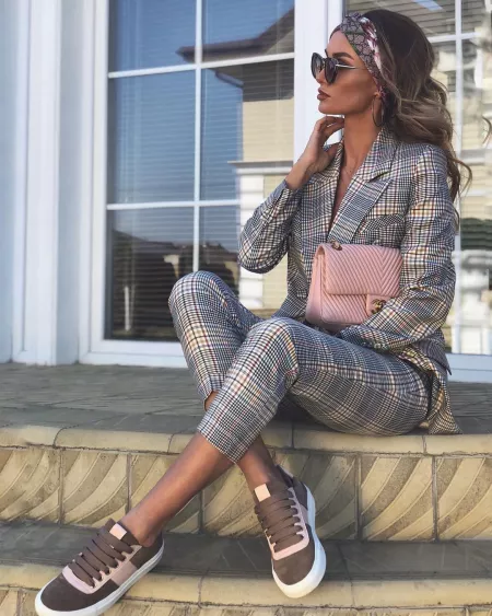 Victoria Fox by BOOOOOOOBIES