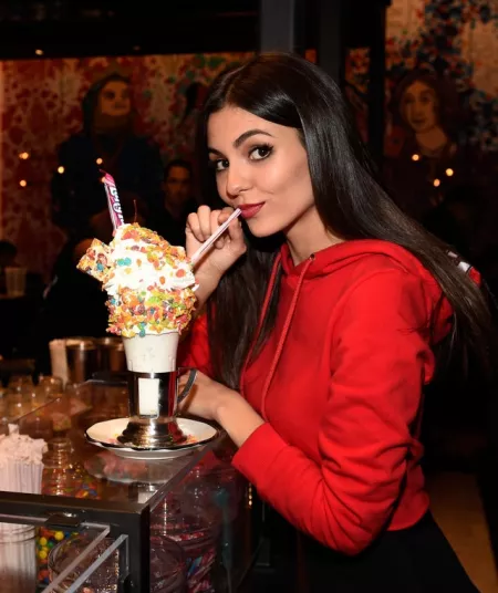 Victoria Justice by Suotrpip