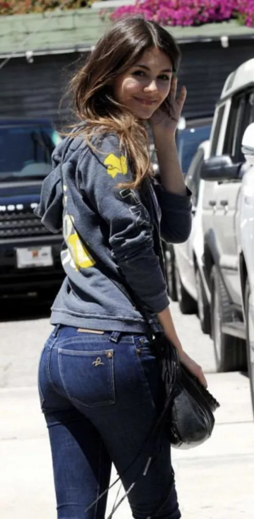 Victoria Justice by KidSquid69