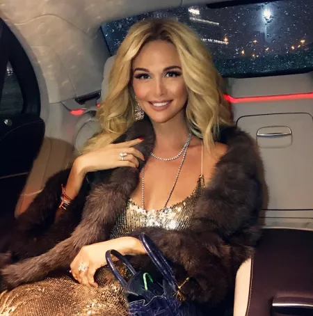 Victoria Lopyrev by BOOOOOOOBIES