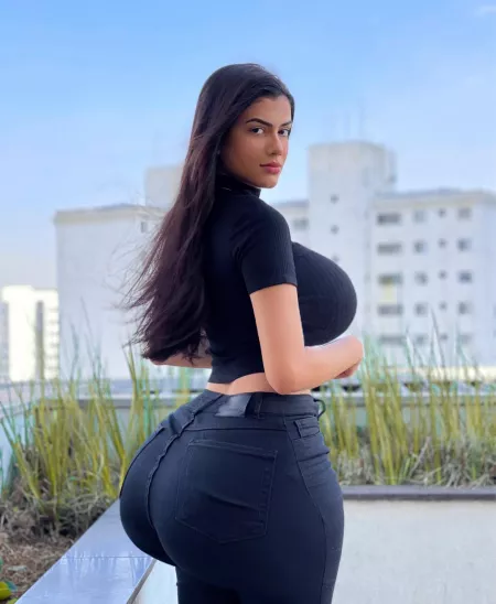 Victoria Medeiros expanded by RavenwoodAbner