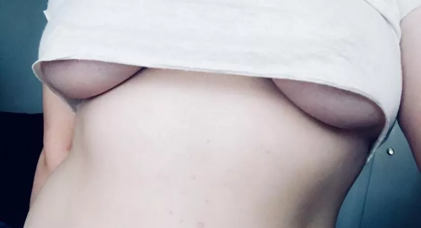 View in a shorter cropped shirt [f] by lilacspun