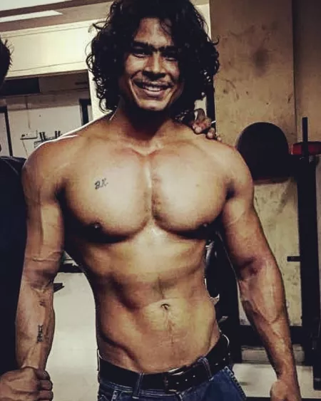 vikashagnihotri833 by me293