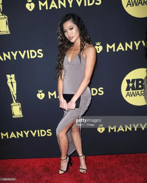 Vina Sky by Hot_Wolverine_6981