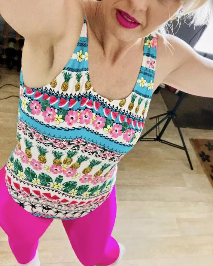 Vintage leotard and pink spandex leggings posted by sultrysommer