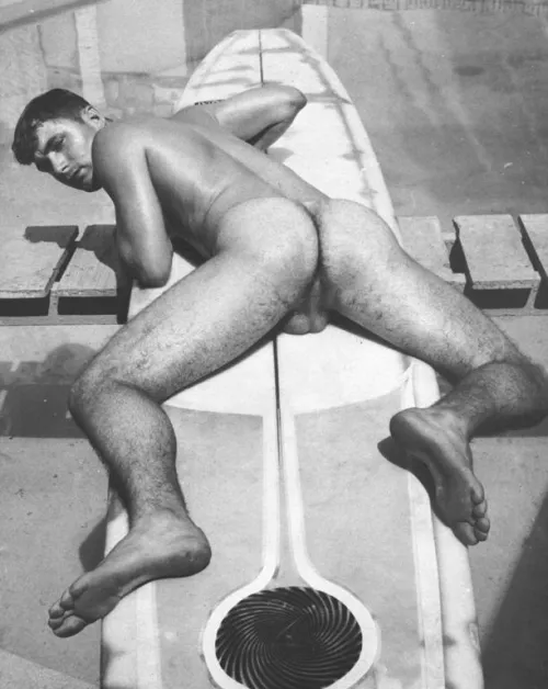 Vintage sunbathing by El_Giocondo