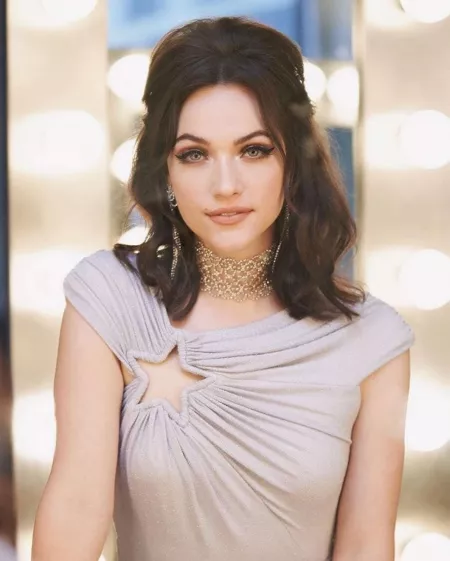 Violett Beane by DesiSongs