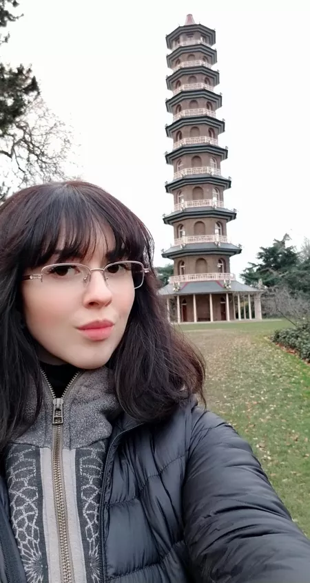 Visiting the pagoda at Kew Gardens, London by larkinlovexxx