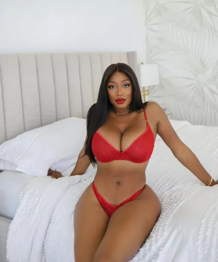 Vivi Panamera (@vivipanamera) [instagram] by Solid_4723