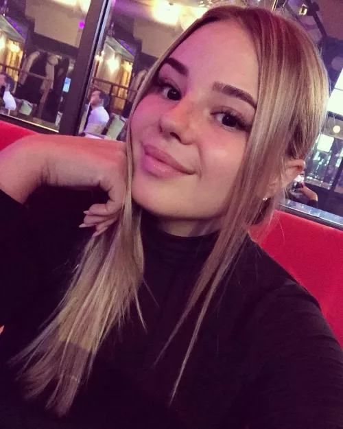 Vivian Blush by snipke