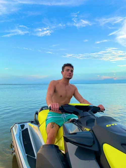 Vroom vroom by Nerkoktic