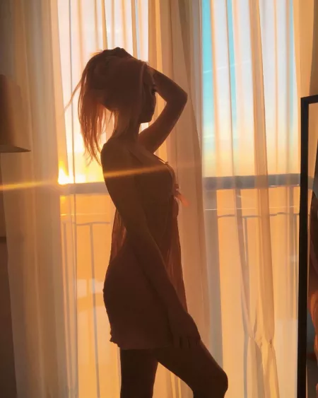 Vyvan Le by MintyFroggy