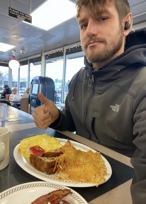 Waffle House hits different on rainy and cold days js 😘 hi everyone! by Hunter_explores