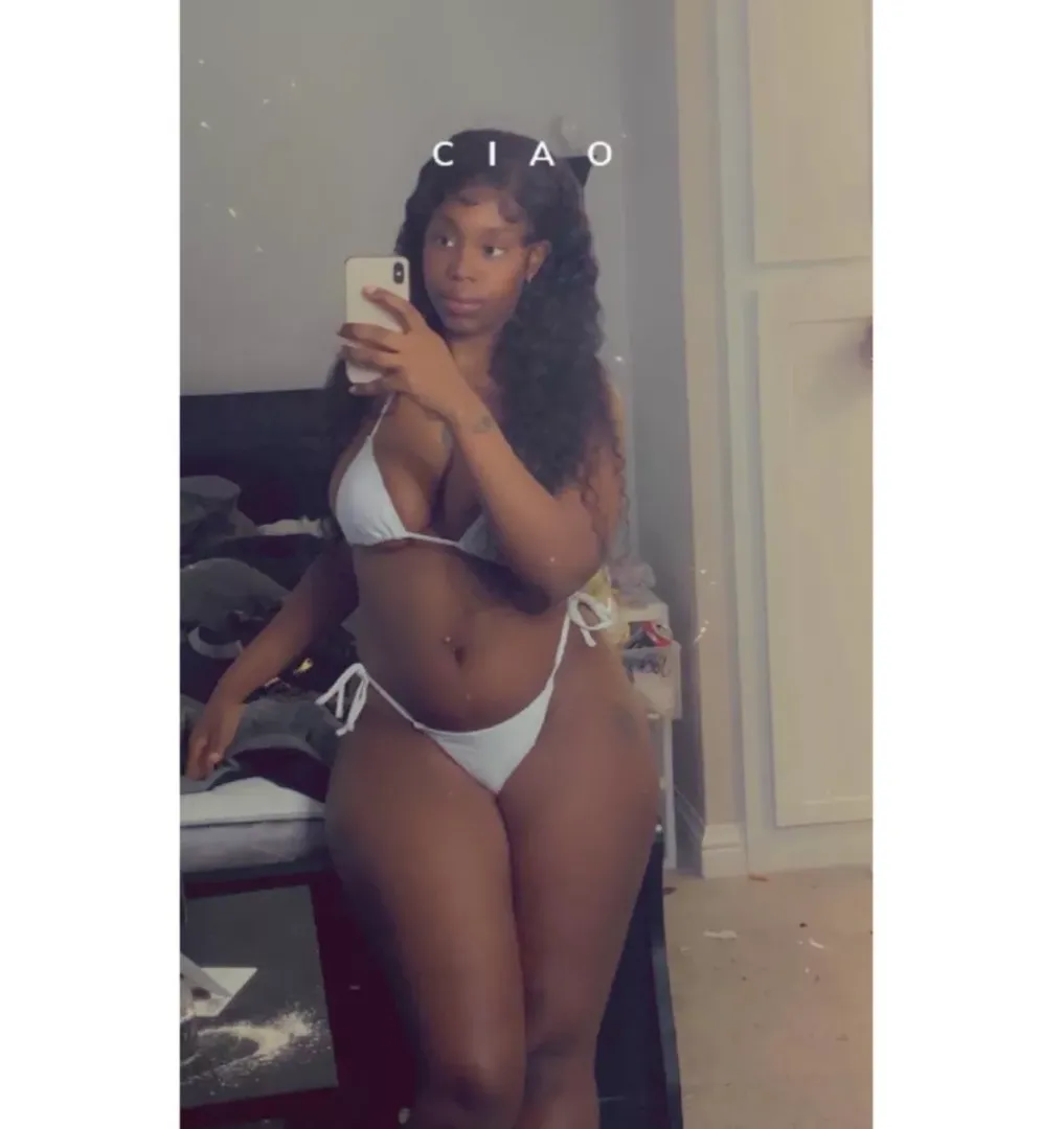 Wait till you see it from the back 😉🍫 posted by BabyKaie