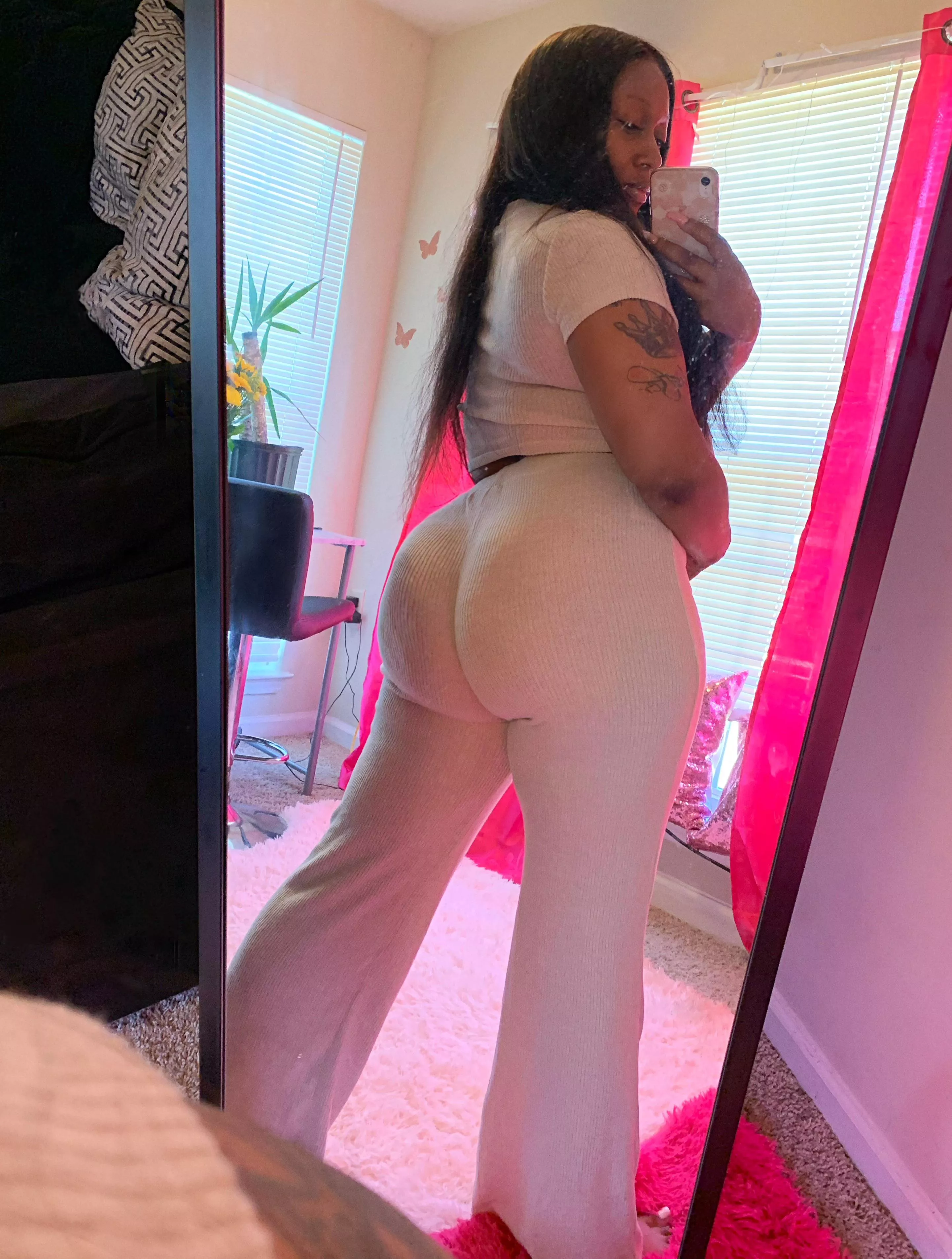 Wait until you see it with no clothes… posted by ItsAHotGirlThing