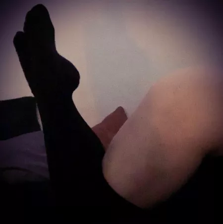 Waiting 🖤 by Elemenop1