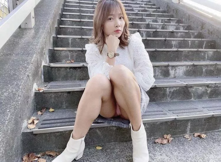 Waiting for a frdend posted by WatWatinf