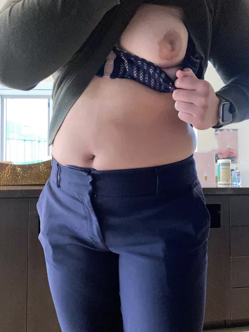 Waiting for my breakfast to heat up by yahunnybunny