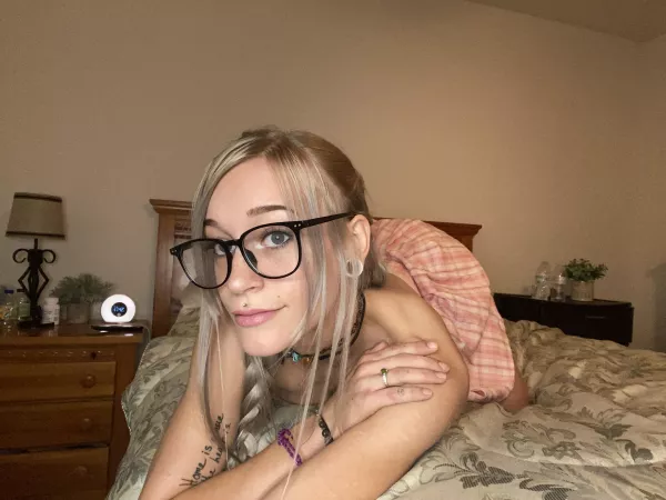 Waiting for my study buddy like 😇 (21F) by Sadmimegirl