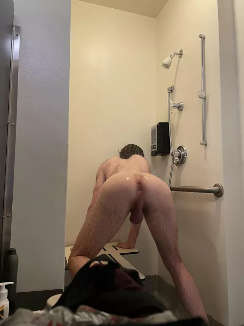 Waiting for the team to finish practice so they can come in and use me by mtnbiker18