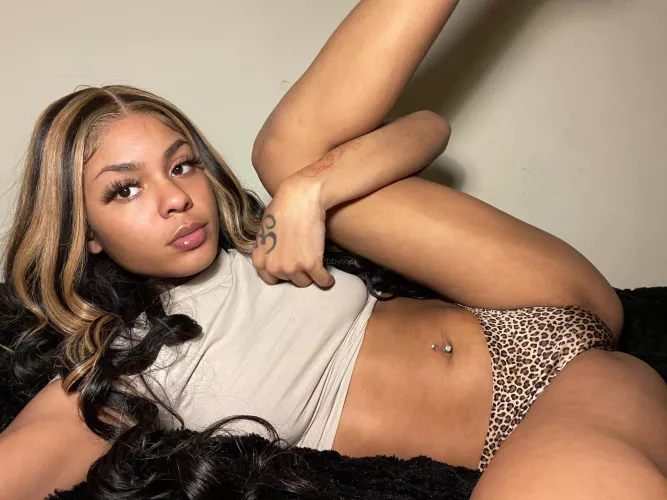 Waiting for you to come taste me by bbylxya