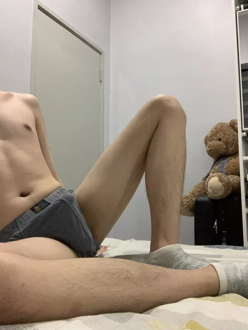 waiting for you to play with me 😘 posted by Cheschestan