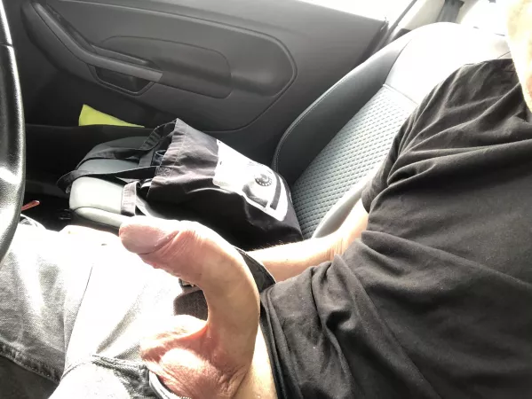 Waiting in the parking lot by hoppla_hopp