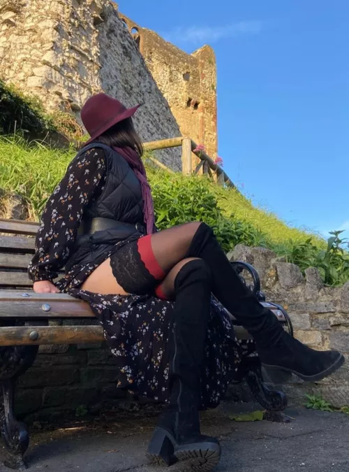 Waiting by artofnoise2