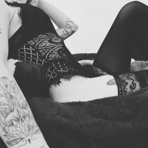 Waiting to play.. All day today.. by Crystal_Jayde777