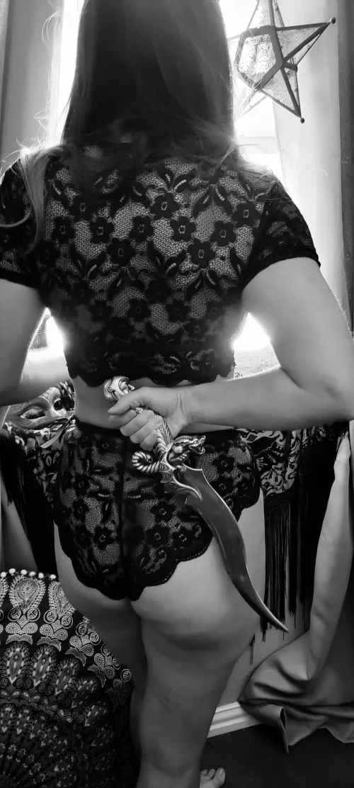 Waiting by LoveWitch69