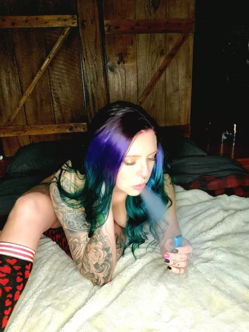 Wake and vape bake 🤪 by muffnmandie