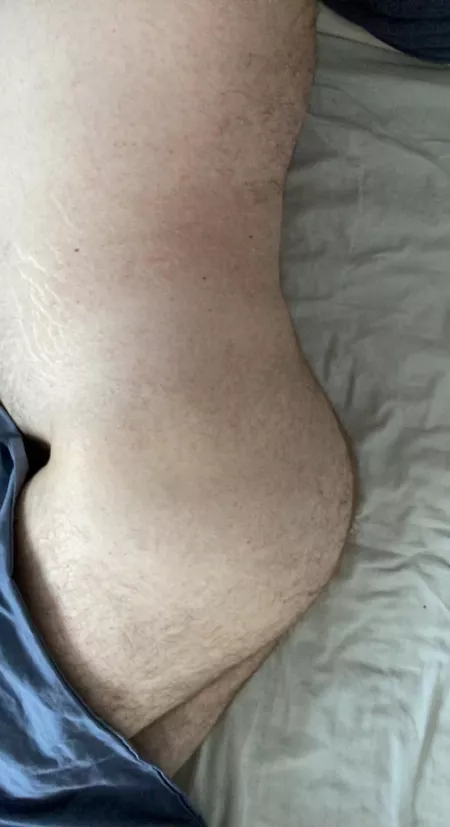 Waking up alone sucks when you wake up horny and need dick inside you by SamBear92