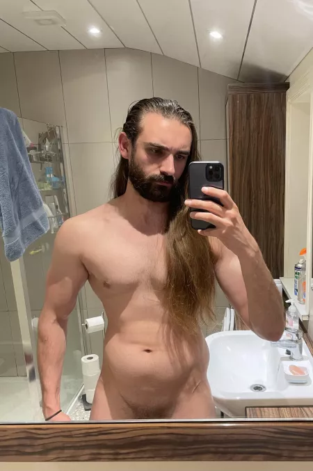 Wana see below the mirror? by Alexjh93