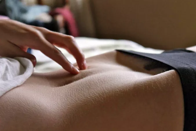 Wandering fingers by FrenchLickya