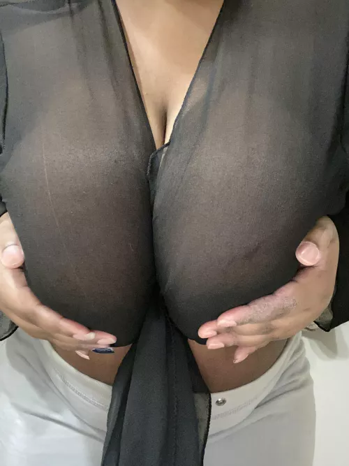 wanna be mine? ;)💗 by littlemisskitty18