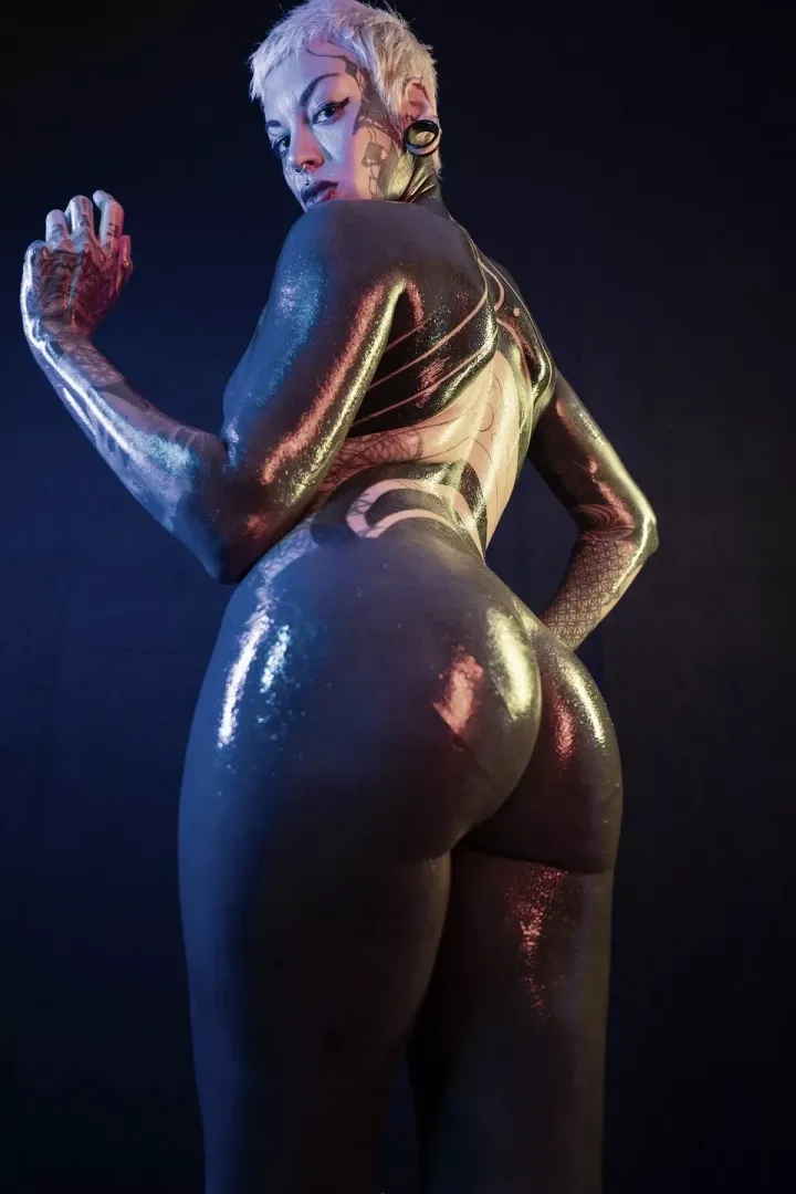 Wanna be my seat? 🌸 posted by Fleshcakezz